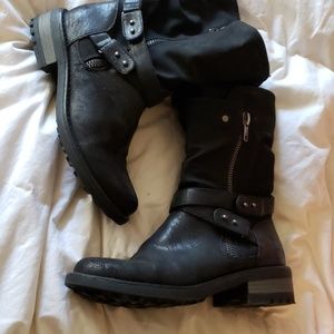 Carlos Santana boots